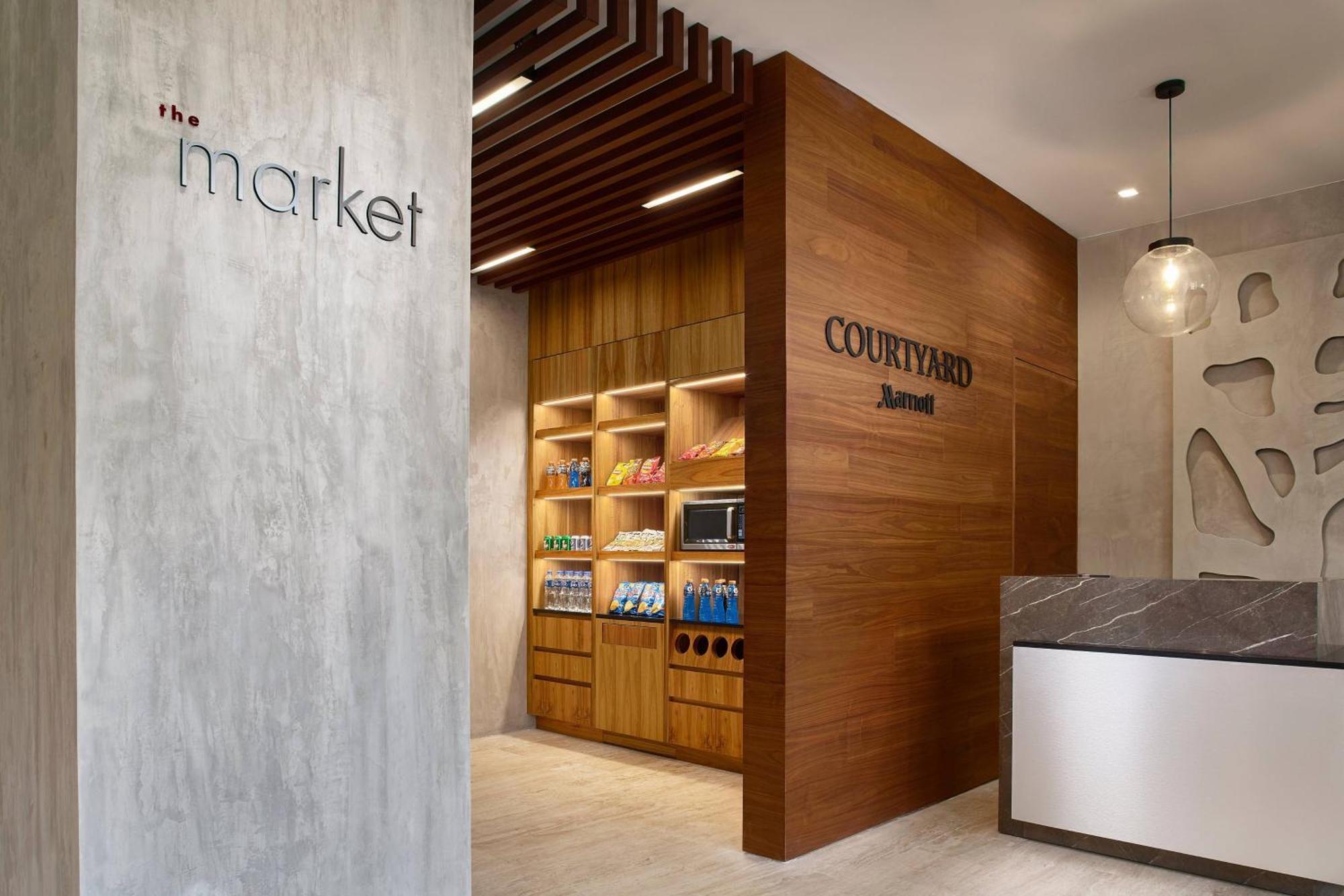 Courtyard By Marriott Merida Downtown Exterior foto